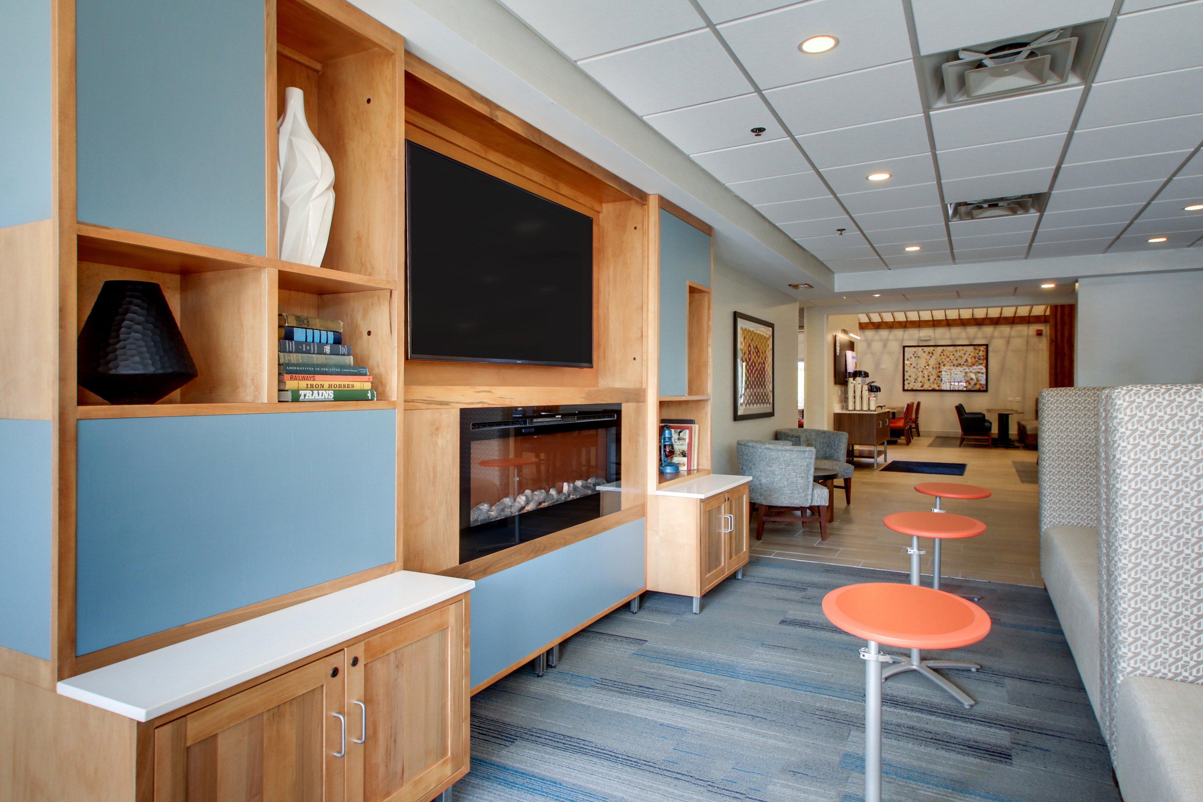 Holiday Inn Express & Suites Aurora - Naperville By Ihg Exterior foto